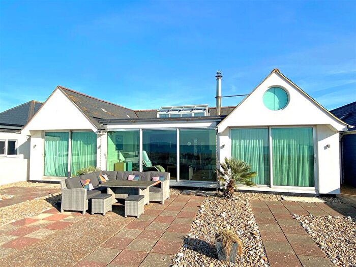 4 Bedroom Detached Bungalow For Sale In Coast Road, Pevensey Bay, Pevensey, BN24