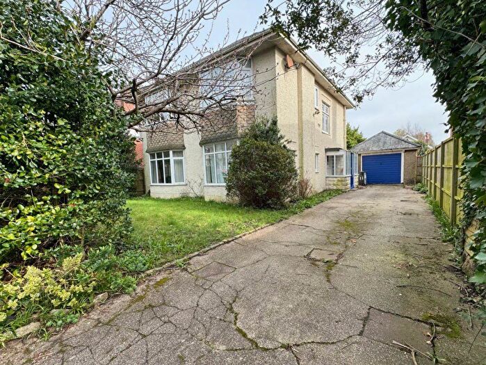 5 Bedroom House To Rent In Five Double Bedroom House In Queens Park-, P05