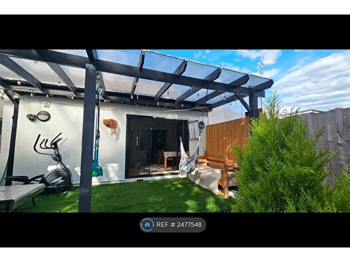 2 Bedroom Bungalow To Rent In Bittacy Rd, London, NW7