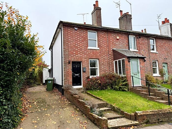 2 Bedroom End Terrace House For Sale In Pennington Road, Tunbridge Wells, Kent, TN4