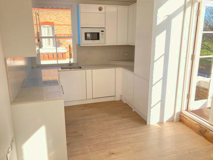 1 Bedroom Flat To Rent In Very Near Warwick Road Area, Ealing W5