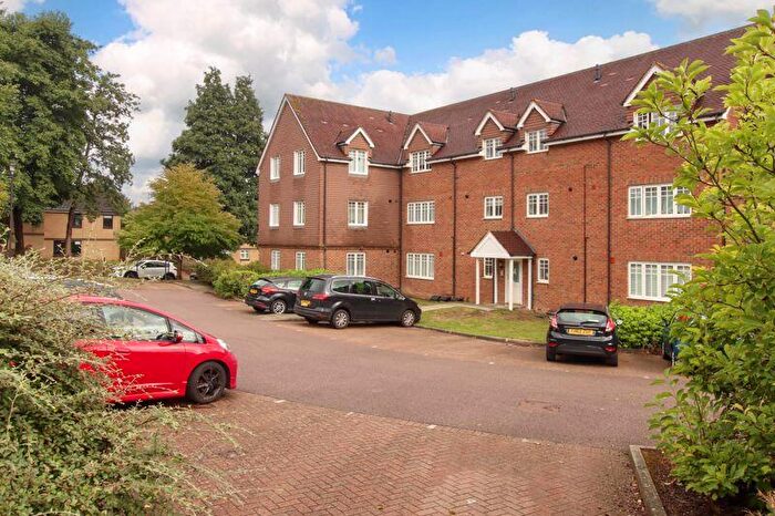 2 Bedroom Flat For Sale In London Road, Hemel Hempstead, HP3