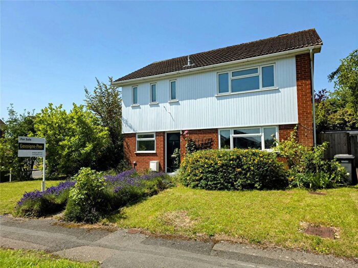 4 Bedroom Detached House For Sale In Cranbrook Drive, Maidenhead, Berkshire, SL6