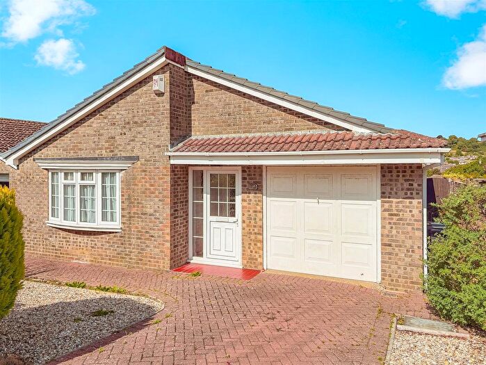 2 Bedroom Detached Bungalow For Sale In Stuart Way, Bridport, DT6