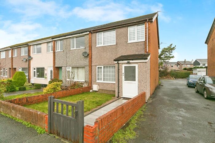 3 Bedroom Property For Sale In Ffordd Cynan, Bangor, Gwynedd, LL57