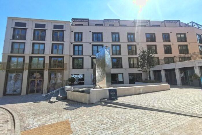 2 Bedroom Flat To Rent In The Potteries, Tunbridge Wells, TN2