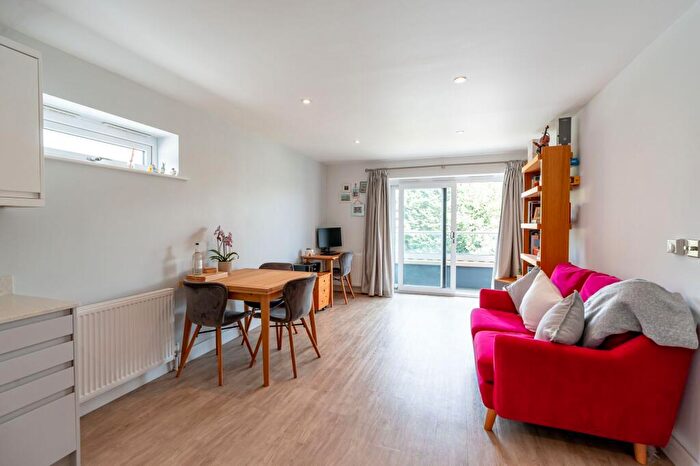 1 Bedroom Flat For Sale In West Way, Oxford, OX2