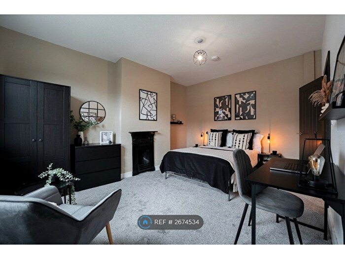 2 Bedroom Terraced House To Rent In Haddon Avenue, Leeds, LS4