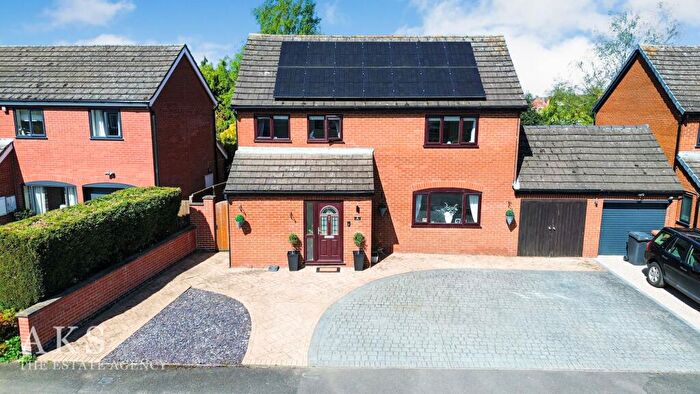 4 Bedroom Detached House For Sale In Dove Grove, Egginton, DE65