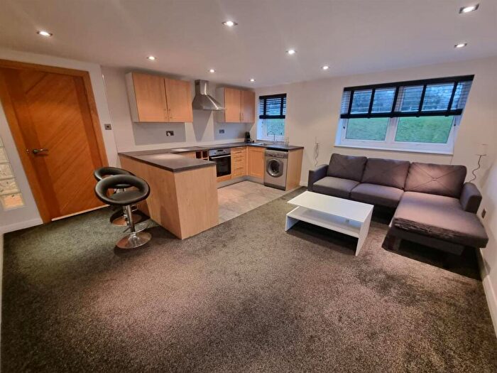 1 Bedroom Flat To Rent In Holborn Green, Woodhouse, Leeds, LS6