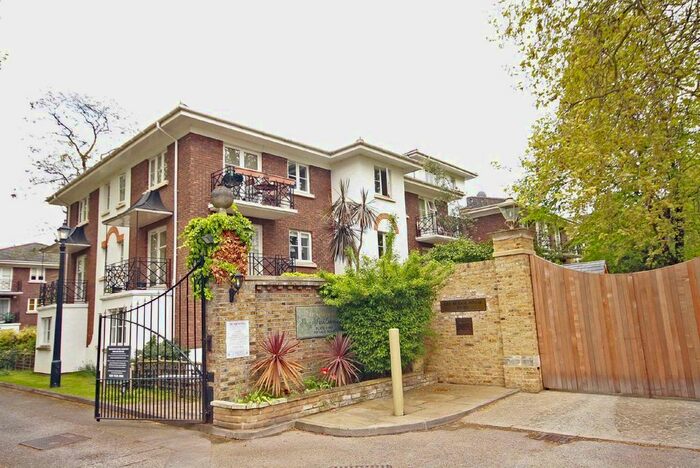 Studio To Rent In Brompton Park Crescent, London, SW6