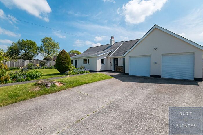 5 Bedroom Detached House For Sale In Eggbeer View, Exeter, EX6