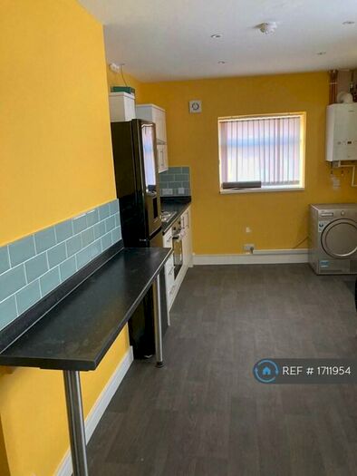4 Bedroom Flat To Rent In Melrose Street, Hull, HU3