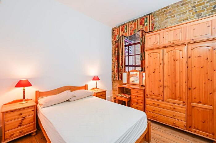 2 Bedroom Flat To Rent In North Tenter Street, Whitechapel, London, E1
