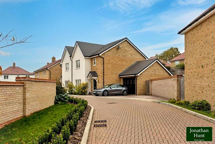 3 Bedroom Semi-Detached House For Sale In Cranville Way, Buntingford, SG9