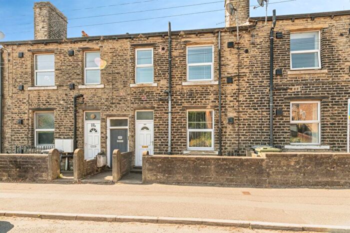 1 Bedroom Terraced House For Sale In New Hey Road, Oakes, Huddersfield, HD3