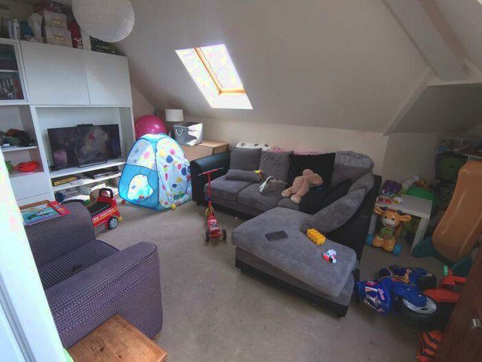 2 Bedroom Flat For Sale In Charminster Avenue, Bournemouth, BH9