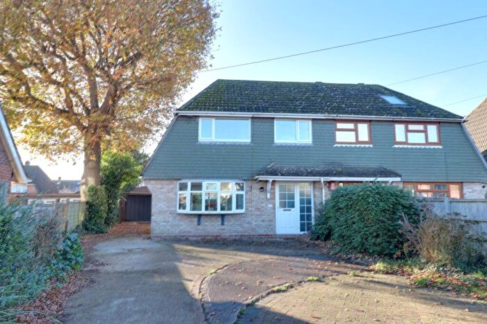 3 Bedroom Semi Detached House To Rent In Waterlooville, PO8