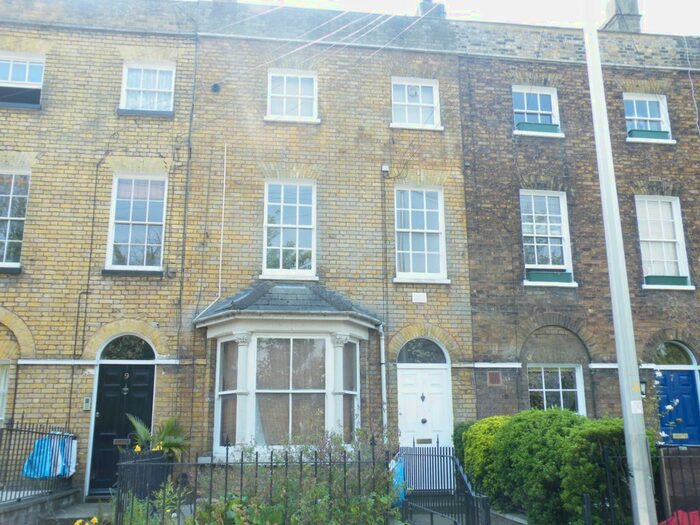 1 Bedroom Flat To Rent In Ordnance Terrace, Chatham, ME4