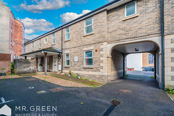 2 Bedroom Flat For Sale In Foxdale Court, Bournemouth, Dorset, BH2