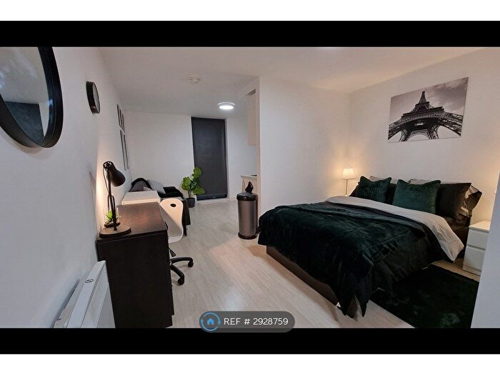 Studio To Rent In Parliament Place, Liverpool, L8