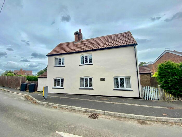 3 Bedroom Detached House For Sale In Rugby Road, Church Lawford, Rugby, CV23