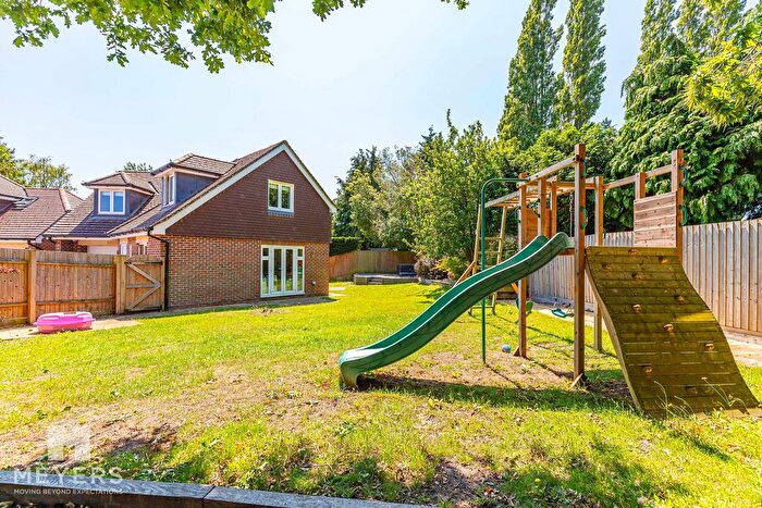 4 Bedroom Detached House For Sale In Canberra Close, Christchurch, BH23