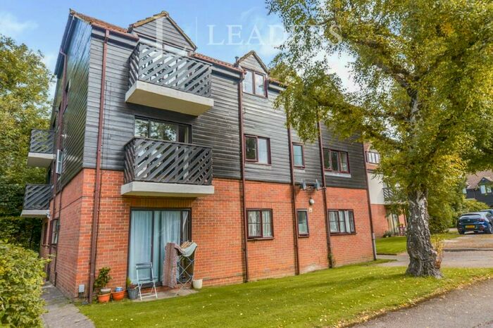 2 Bedroom Apartment To Rent In Edmund Beaufort Drive, AL3