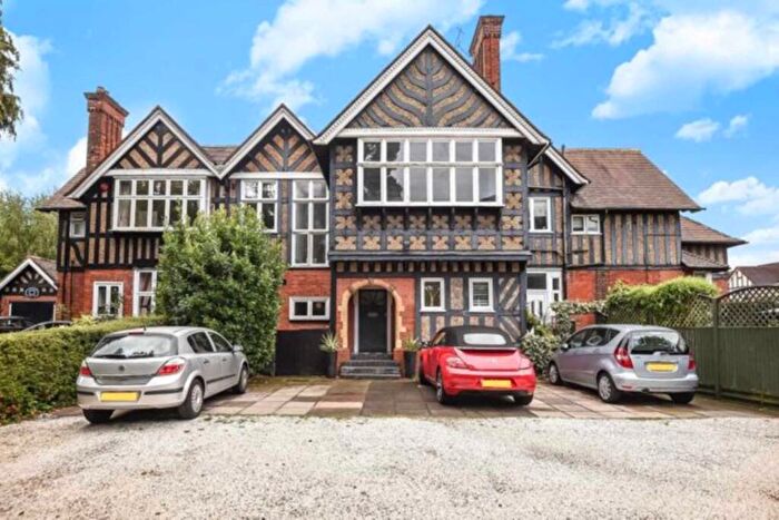 4 Bedroom Flat To Rent In Gordon Avenue, Stanmore, HA7