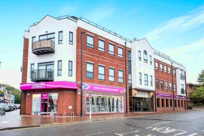 2 Bedroom Flat To Rent In St Georges Court, Camberley, Surrey, GU15