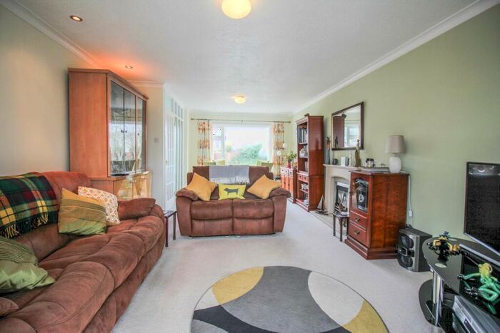3 Bedroom Bungalow For Sale In Cornwallis Avenue - North Worle, BS22