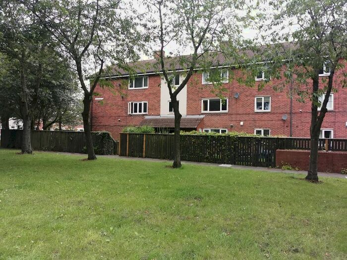 2 Bedroom Flat To Rent In Rowanberry Road, Longbenton, Newcastle Upon Tyne, NE12