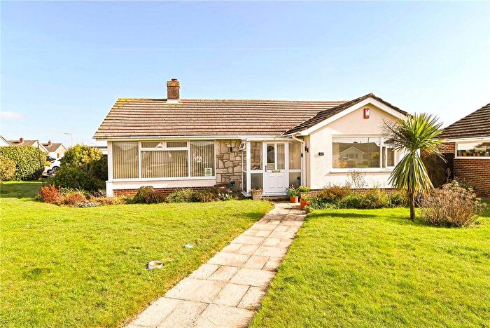 2 Bedroom Detached Bungalow For Sale In Three Acre Drive, Barton On Sea, BH25