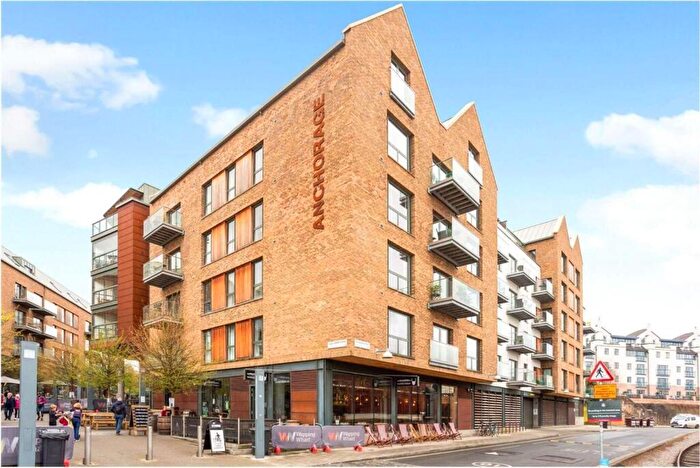 2 Bedroom Apartment To Rent In Gaol Ferry Steps, Bristol, BS1