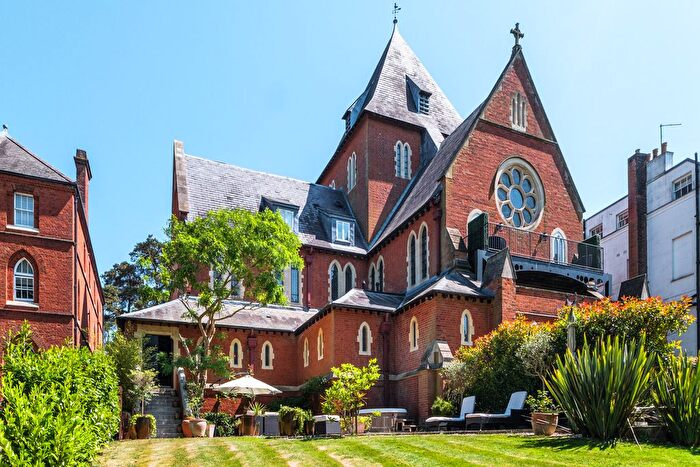 3 Bedroom End Terrace House To Rent In Kirtkstall House, The Ridgeway, London, NW7