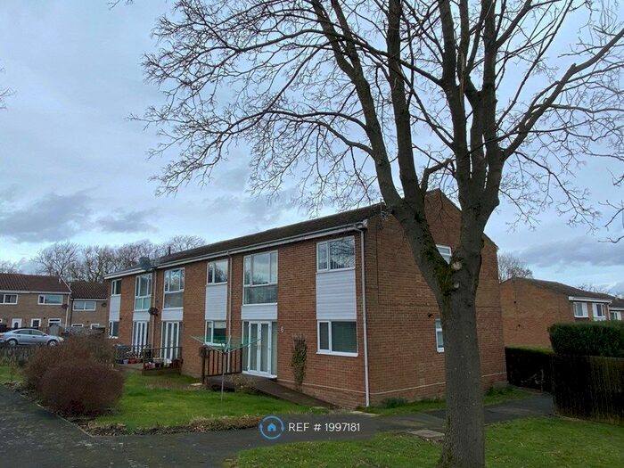 2 Bedroom Flat To Rent In Fern Valley, Crook, DL15