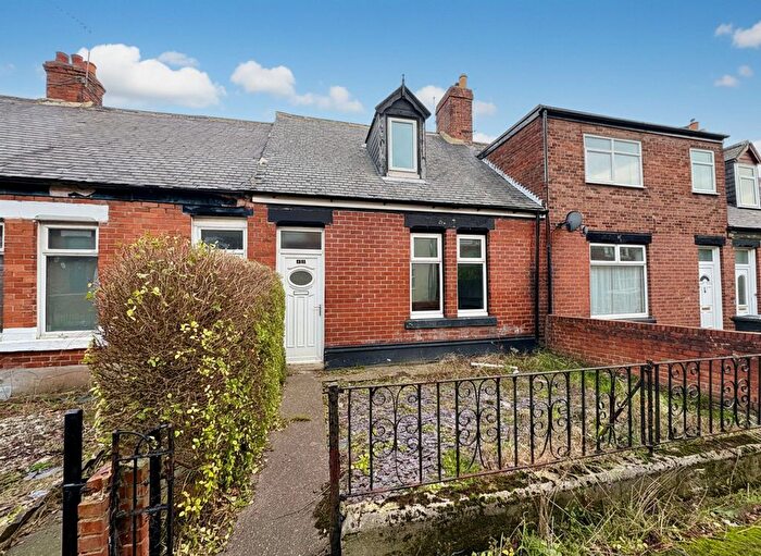 2 Bedroom Terraced Bungalow To Rent In Somerset Cottages, Sunderland, SR3