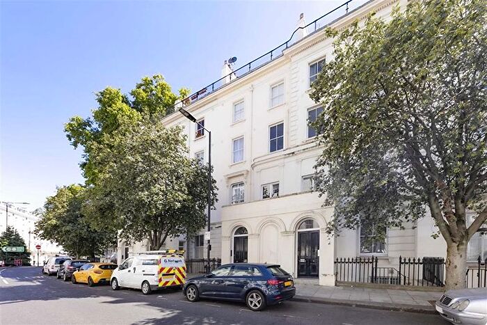 1 Bedroom Flat For Sale In Porchester Square, Hyde Park, W2