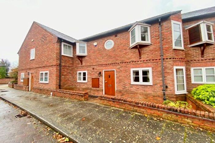 4 Bedroom Mews To Rent In The Courtyard, Neston, CH64