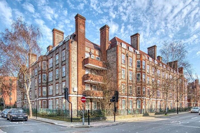 3 Bedroom Flat To Rent In Camden Park Road, London, NW1