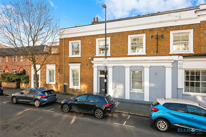 1 Bedroom Flat To Rent In Bishops Way, Bethnal Green, E2