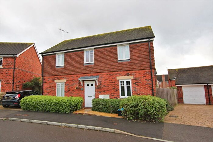 4 Bedroom Detached House To Rent In Carina Drive, Wokingham, RG40