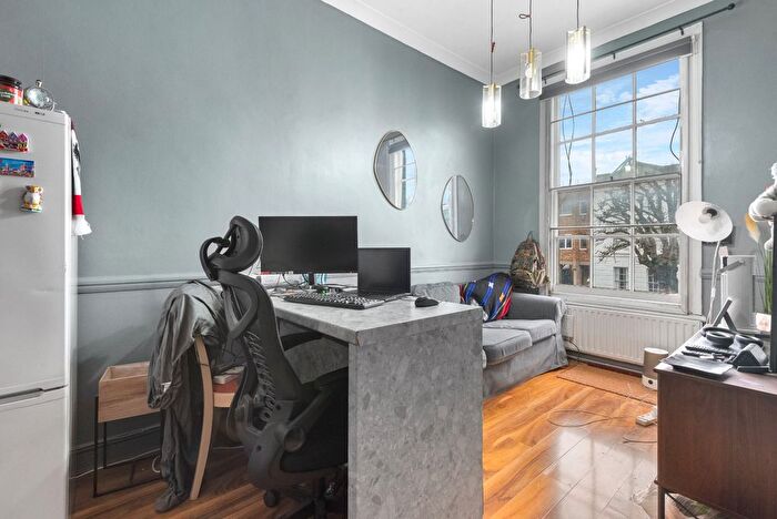 1 Bedroom Studio To Rent In Fulham Road, Sands End, SW6