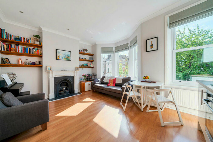 2 Bedroom Flat To Rent In Albert Road, N4