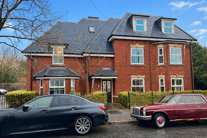 1 Bedroom Flat For Sale In Holdenhurst Road, Bournemouth, BH8