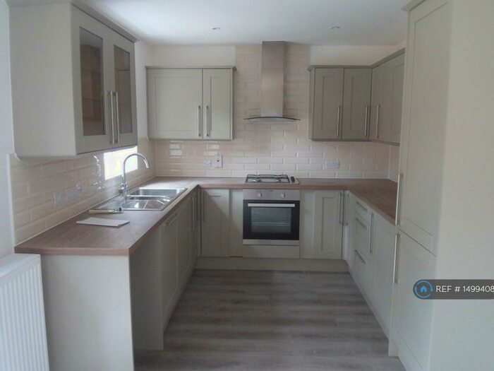 5 Bedroom Semi-Detached House To Rent In Bristol, Bristol, BS16