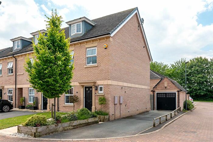 4 Bedroom End Of Terrace House For Sale In Burden Mews, Newton Kyme, LS24