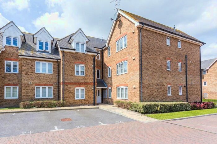 2 Bedroom Flat To Rent In Wherry Close, Margate, CT9