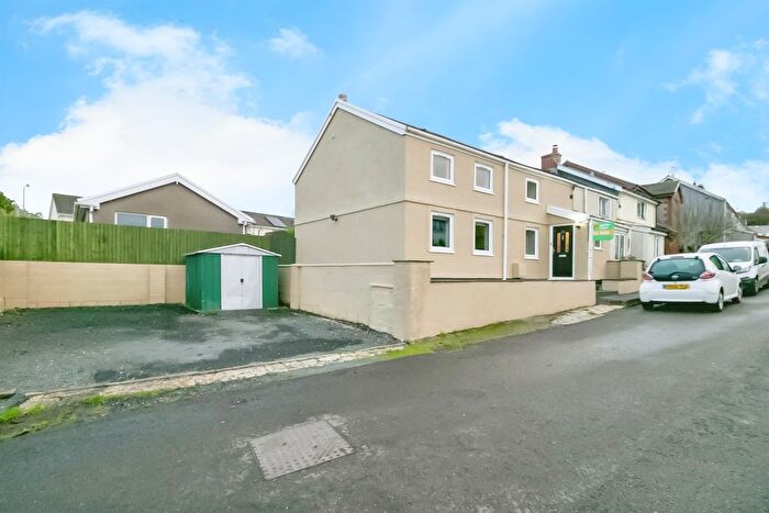 3 Bedroom Cottage For Sale In Crown Road, Kenfig Hill, Bridgend, CF33