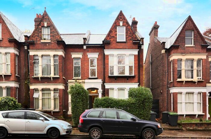 Studio To Rent In Archway Road, Highgate, London, N6